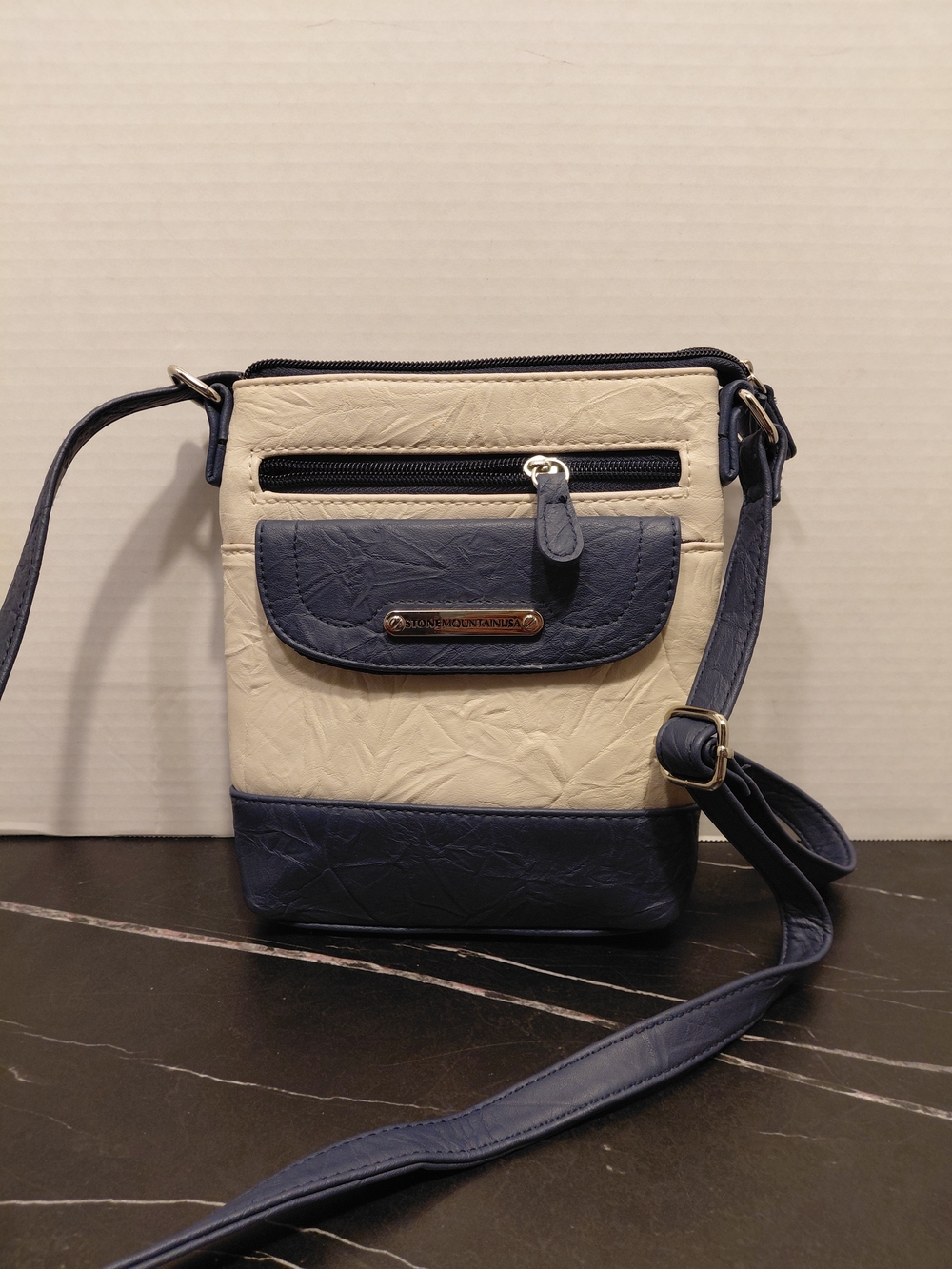 Stone Mountain Accessories Navy and Cream Crossbody Bag